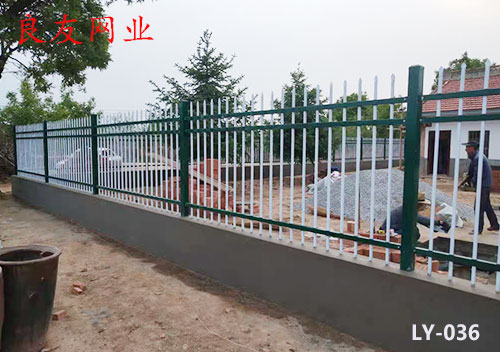 新疆 锌钢护栏安装